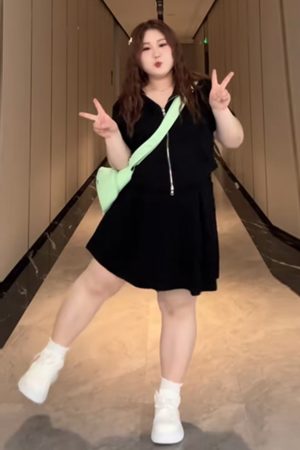 Plus-Size Slimming Two-Piece Set: Casual Sports Top & Skirt for Women, Sweet & Spicy Summer Outfit, Flattering Fit for Curvy Figures