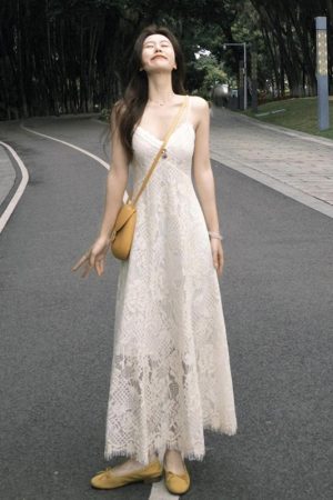 Plus-Size Slimming Two-Piece Summer Dress Cardigan Set with Elegant Jacquard Lace Camisole â€“ Perfect for Chic Casual Outings