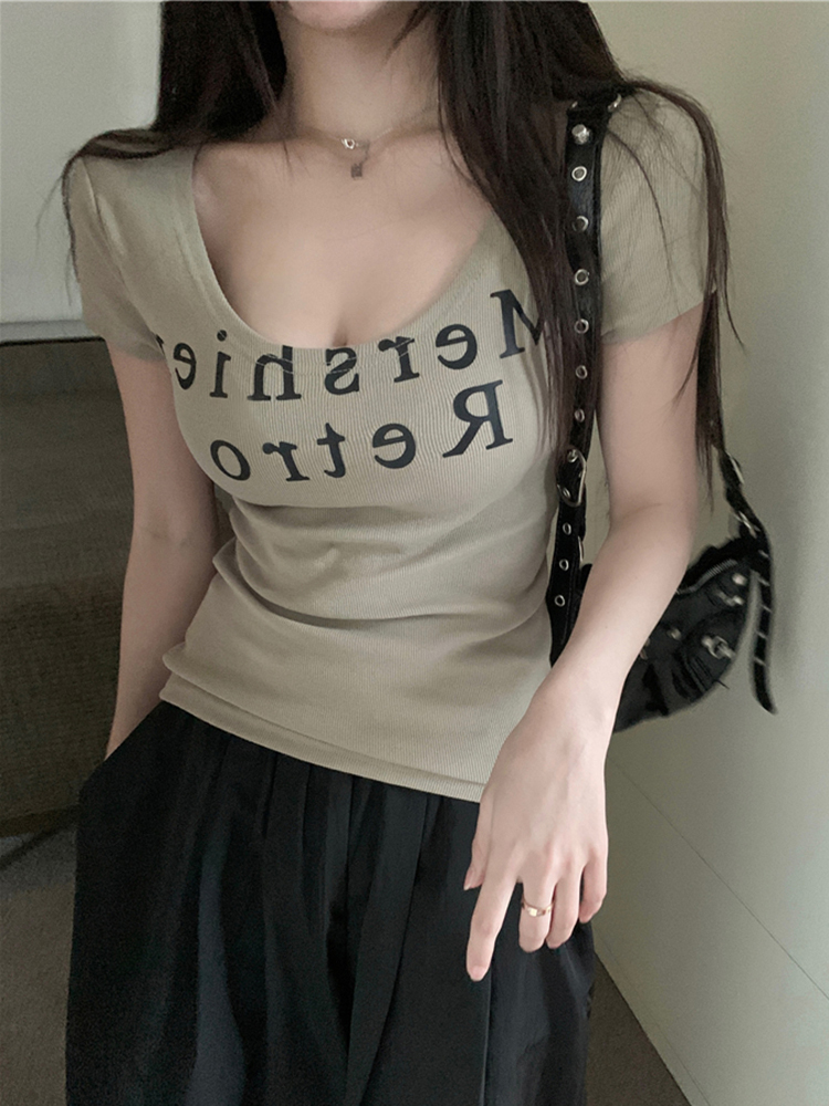 Plus-Size Spicy Girl U-Neck Short Sleeve T-Shirt for Women - Summer American Style, Slim Fit, Flattering Belly Design, Trendy Fashion Plus-Size Spicy Girl U-Neck Short Sleeve T-Shirt for Women - Summer American Style, Slim Fit, Flattering Belly Design, Trendy Fashion