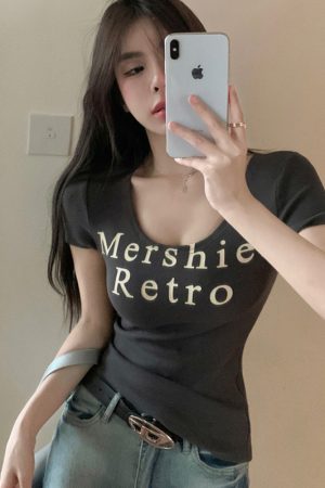 Plus-Size Spicy Girl U-Neck Short Sleeve T-Shirt for Women - Summer American Style, Slim Fit, Flattering Belly Design, Trendy Fashion