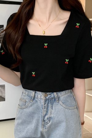 Plus-Size Square Neck Short Sleeve T-Shirt for Women - Slim Fit Summer Top, Flattering Korean Style, Youthful Design, Belly Coverage