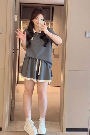 Plus Size Summer Leisure Sports Outfit for Women, Slimming Polo Collar Top and Shorts, Youthful Fashionable Two-Piece Set