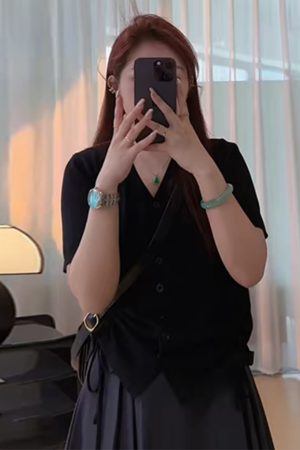 Plus Size Summer Niche Top with Shoulder Drawstring, Loose Fit V-Neck Short Sleeve T-Shirt for Curvy Women, Flattering Style