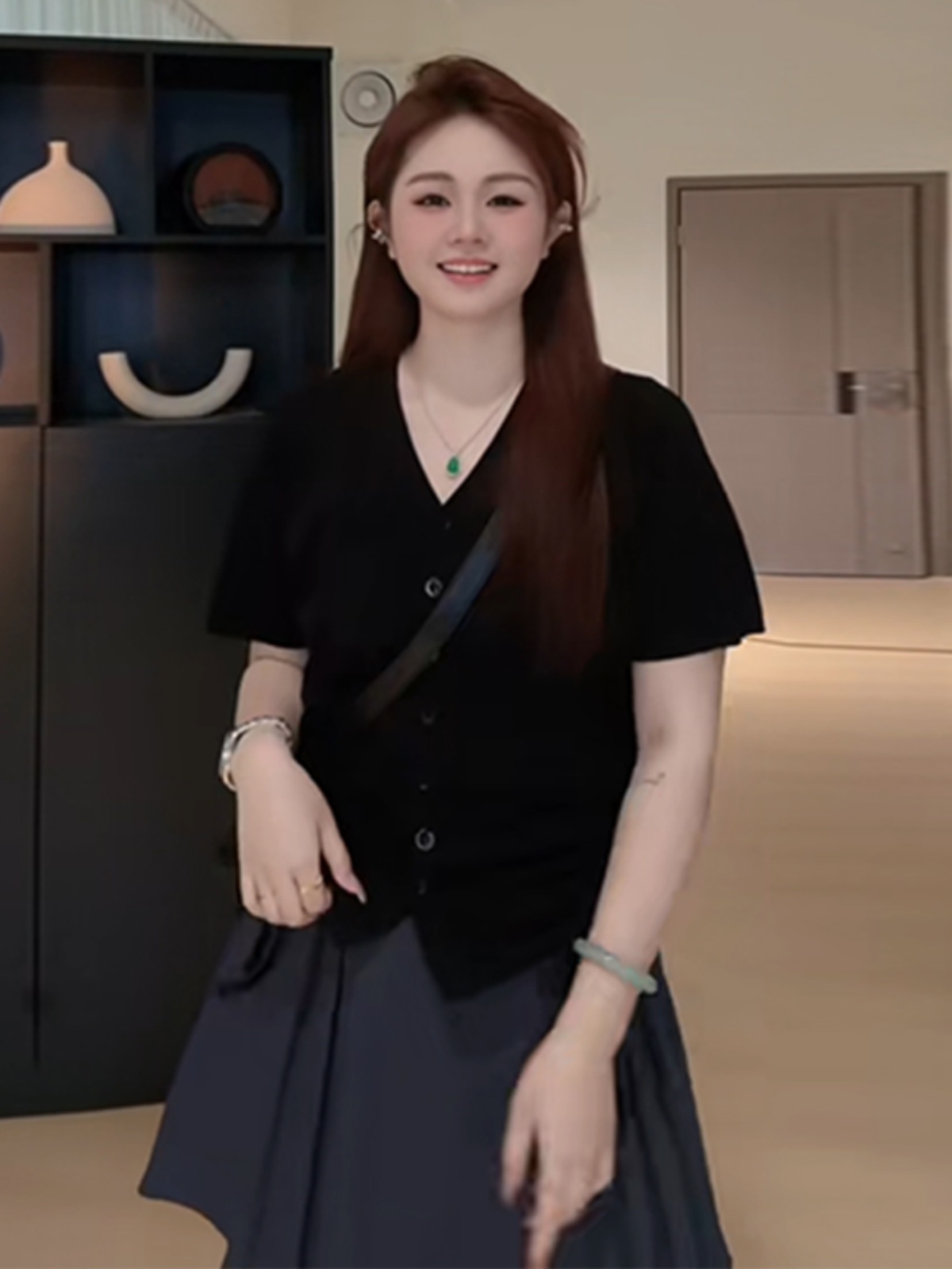 Plus Size Summer Niche Top with Shoulder Drawstring, Loose Fit V-Neck Short Sleeve T-Shirt for Curvy Women, Flattering Style Plus Size Summer Niche Top with Shoulder Drawstring, Loose Fit V-Neck Short Sleeve T-Shirt for Curvy Women, Flattering Style