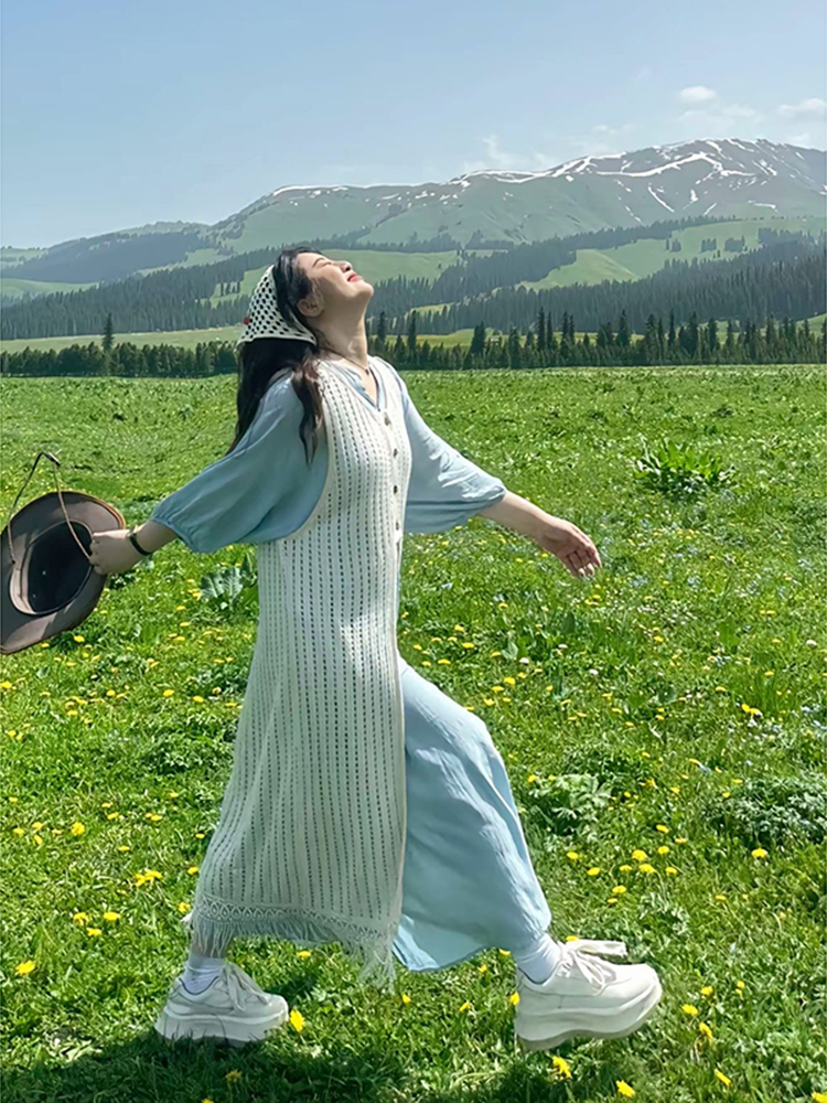 Plus-Size Summer Vacation Two-Piece Set with Tassel Skirt and Hollow-Out Cover-Up Dress - Loose Layered Style for Travel Plus-Size Summer Vacation Two-Piece Set with Tassel Skirt and Hollow-Out Cover-Up Dress - Loose Layered Style for Travel