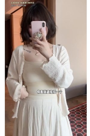 Plus-Size Textured V-Neck Knitted Cardigan for Women - Spring Loose-Fitting, Slimming, Youthful, Sun-Protective Layering Top