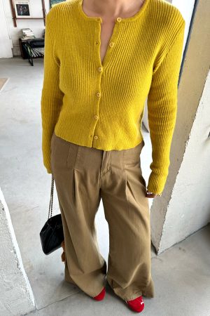 Plus Size Vintage American High Waist Wide Leg Jeans for Women, Autumn Winter Leaf Yellow Flared Workwear Pants