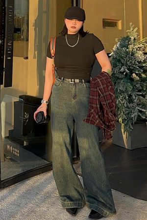 Plus Size Vintage French Style Slimming Black Half-High Neck Short Sleeve Top - Trendy Summer T-Shirt for Women