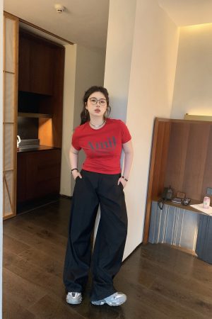 Plus Size Vintage Round Neck Slim Fit Short Crop T-Shirt with Sweetheart Letter Print - Slightly Chubby Aesthetic