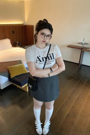 Plus Size Vintage Round Neck Slim Fit Short Crop T-Shirt with Sweetheart Letter Print - Slightly Chubby Aesthetic