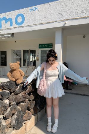 Plus-Size White Ballet-Style Cake Skirt with Sweetheart Doll Design, Flattering Puffy Cut for a Chic Look