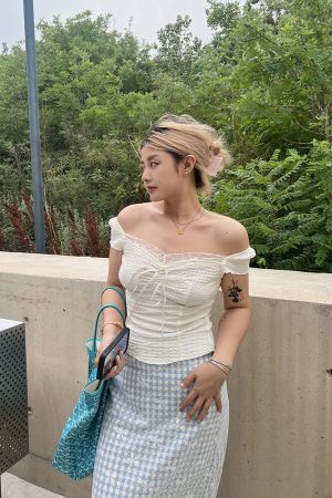 Plus Size White Lace Trim Tank Top for Women, Stylish Sweet and Spicy Short Top, Perfect for Y2K and 90s Inspired Looks