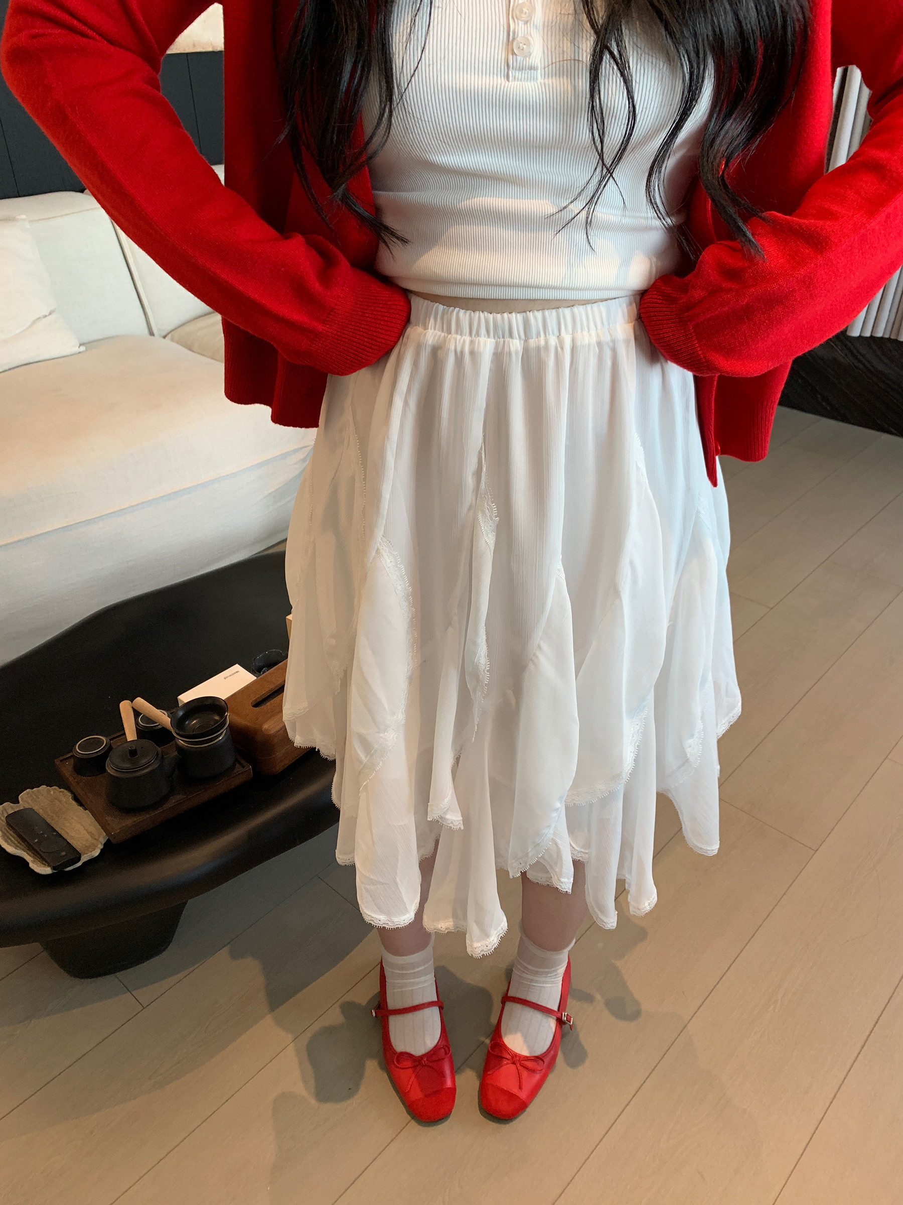 Plus-Size White Layered Chiffon Mesh Skirt, Irregular Hem, Manga-Style Sweet Bean Design, Trendy Korean Fashion Plus-Size White Layered Chiffon Mesh Skirt, Irregular Hem, Manga-Style Sweet Bean Design, Trendy Korean Fashion