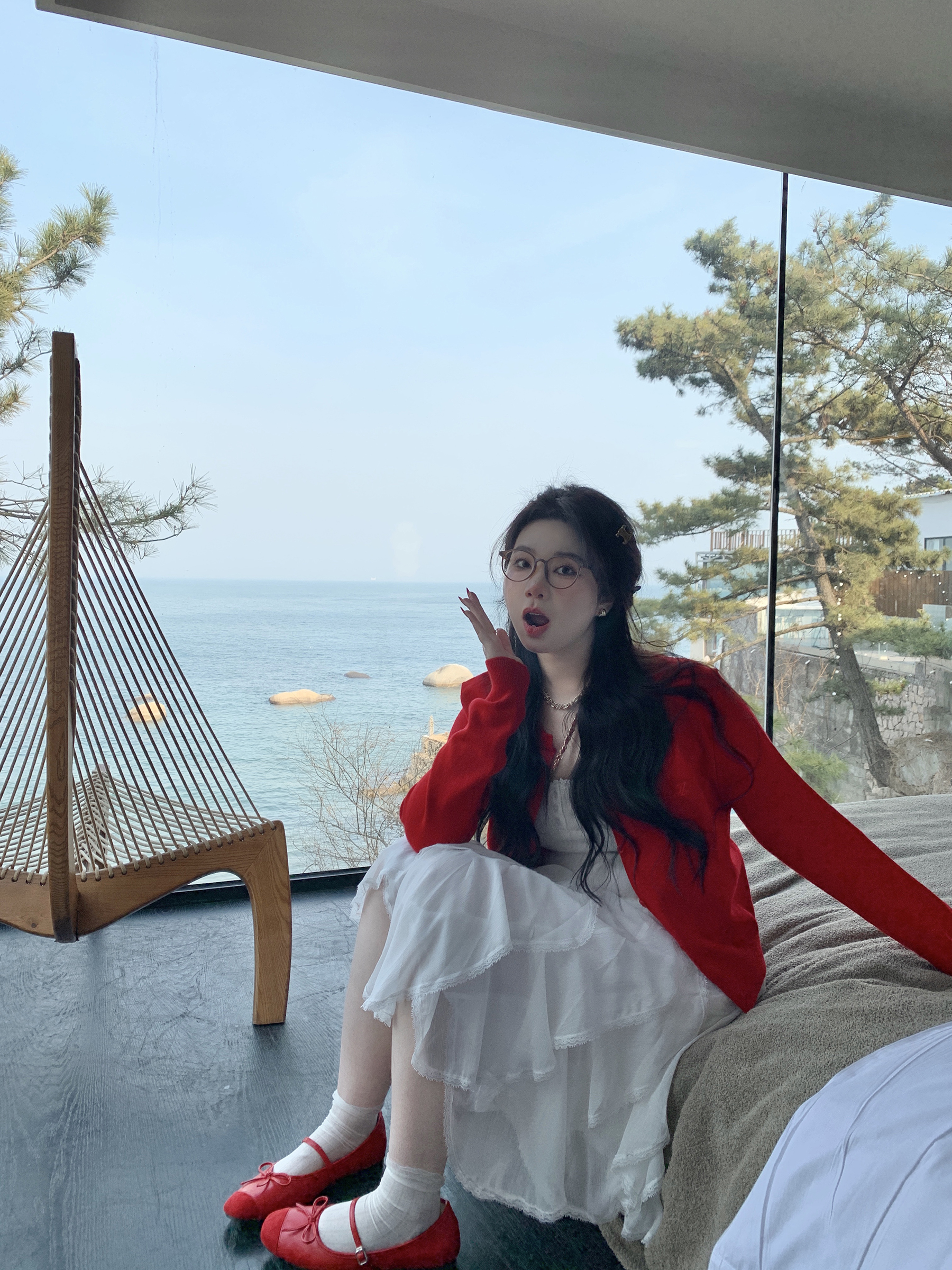 Plus-Size White Layered Chiffon Mesh Skirt, Irregular Hem, Manga-Style Sweet Bean Design, Trendy Korean Fashion Plus-Size White Layered Chiffon Mesh Skirt, Irregular Hem, Manga-Style Sweet Bean Design, Trendy Korean Fashion