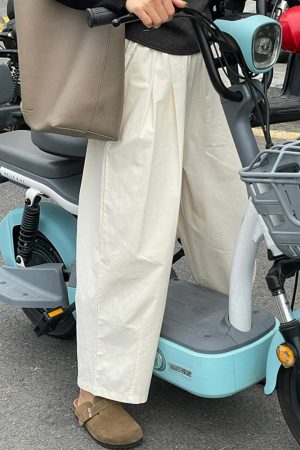 Plus Size White Women's Summer Japanese-Style Balloon Pants - Flattering Wide-Leg Loose Nine-Point Design