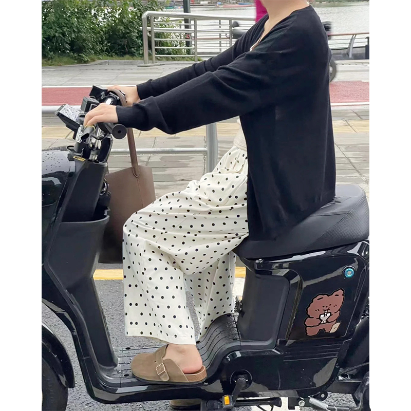 Plus Size White Women's Summer Japanese-Style Balloon Pants - Flattering Wide-Leg Loose Nine-Point Design Plus Size White Women's Summer Japanese-Style Balloon Pants - Flattering Wide-Leg Loose Nine-Point Design