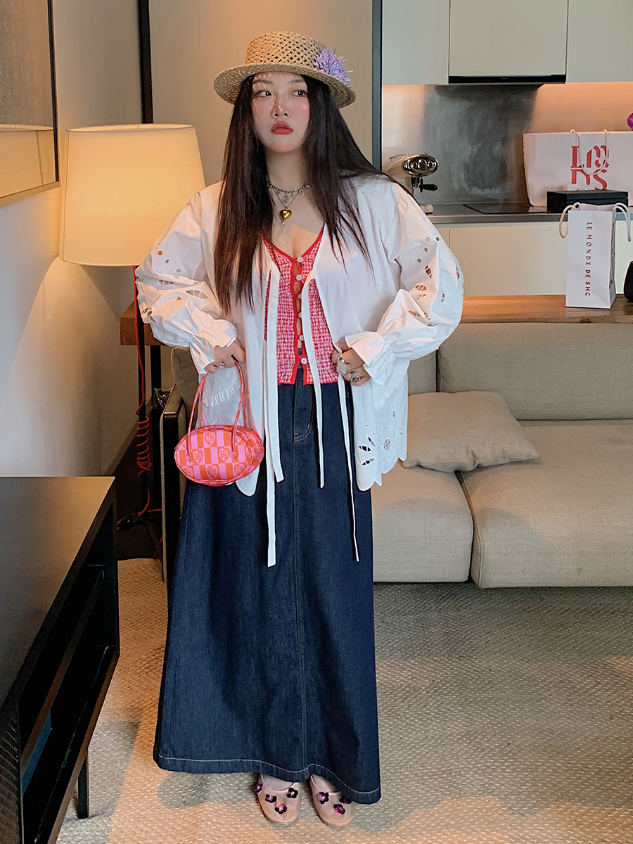 Plus-Size Women's A-Style Mid-Length Skirt & Straight-Leg Jeans - Spring/Summer 2025 Fashion Essentials Plus-Size Women's A-Style Mid-Length Skirt & Straight-Leg Jeans - Spring/Summer 2025 Fashion Essentials