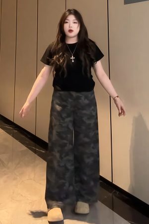 Plus-Size Women's American Retro Camouflage Flared Denim Pants â€“ Summer Wide-Leg Workwear Trousers for a Flattering Fit