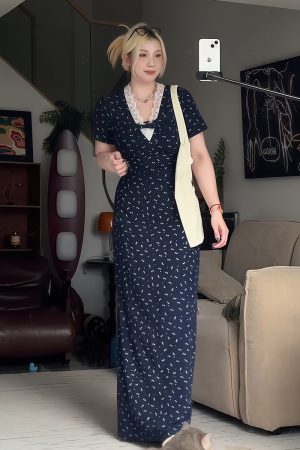 Plus-Size Women's Elegant French V-Neck Floral Dress with Lace Trim - Summer Long Dress for Curvy Style