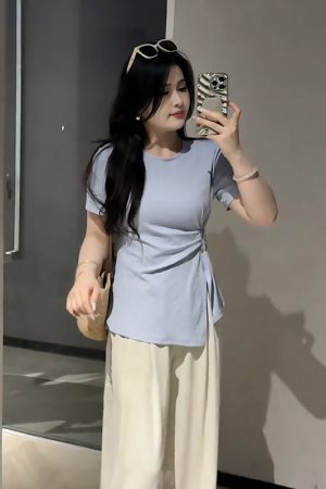 Plus-Size Women's French Design Summer Short-Sleeve T-Shirt, Unique Irregular Cut, Tummy-Covering Split Top for Curvy Styles