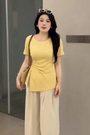 Plus-Size Women's French Design Summer Short-Sleeve T-Shirt, Unique Irregular Cut, Tummy-Covering Split Top for Curvy Styles