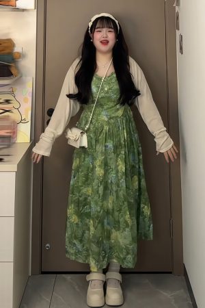 Plus-Size Women's French Floral Green Dress - Spring/Summer, Tummy-Covering, Slimming Design, Ideal for Pear-Shaped Figures, Adjustable Straps