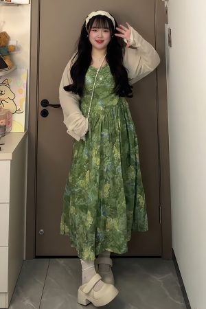 Plus-Size Women's French Floral Green Dress - Spring/Summer, Tummy-Covering, Slimming Design, Ideal for Pear-Shaped Figures, Adjustable Straps