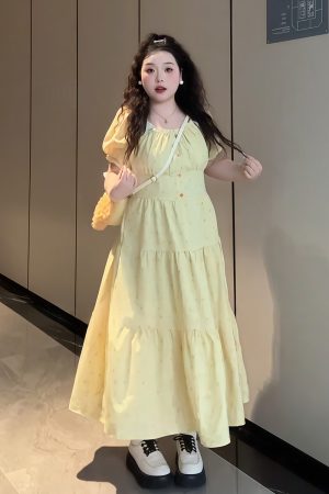 Plus-Size Women's French Polka Dot Puff Sleeve Dress, Square Neck, Waist-Cinching, Summer Fashion for Curvy Figures, Youthful Style