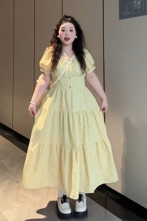 Plus-Size Women's French Polka Dot Puff Sleeve Dress, Square Neck, Waist-Cinching, Summer Fashion for Curvy Figures, Youthful Style