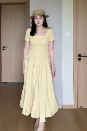 Plus-Size Women's French-Style Square-Neck Short Sleeve Dress - Flattering A-Line Design for Curvy Figures - Summer Essential