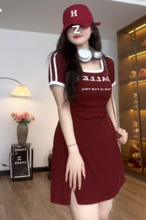 Plus-Size Women's French-Style U-Neck Dress - Flattering Summer Dress for Curvy Figures, Sporty Short Skirt Design