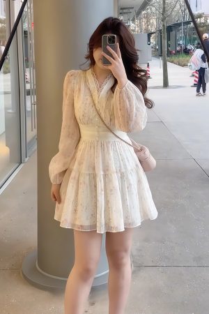 Plus-Size Women's French Vintage Lace Floral Dress - Spring Style, Waist-Cinching & Flattering for Curvy Women, Boho Chic