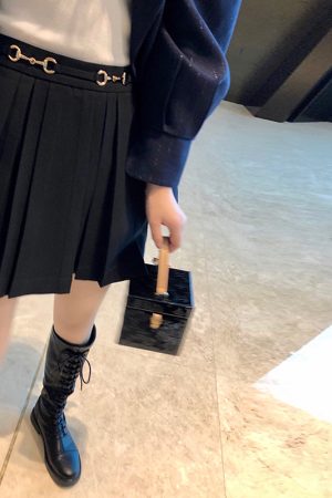 Plus-Size Women's High-Waisted Pleated A-Line Skirt, Flattering Half-Length Design for Spring/Summer 2024, Trendy Plus-Size Fashion