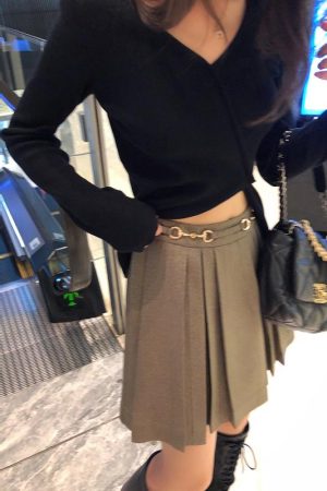 Plus-Size Women's High-Waisted Pleated A-Line Skirt, Flattering Half-Length Design for Spring/Summer 2024, Trendy Plus-Size Fashion