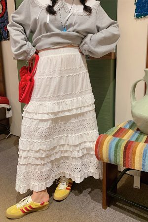 Plus Size Women's Lace Cake Skirt - Mid-Length White Skirt for Spring & Autumn, Stylish Half-Length Design