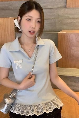 Plus-Size Women's Lace Patchwork Bow Short-Sleeve T-Shirt - Summer Sweet Slimming Lapel Top for Curvy Girls