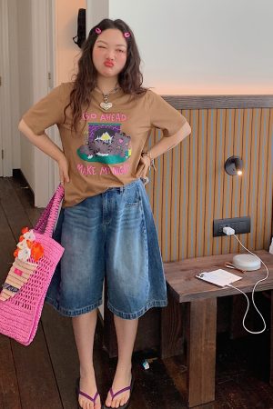 Plus Size Women's Loose Denim Shorts - Summer 2025 Slimming Five-Point Style for Casual Y2K Vibe