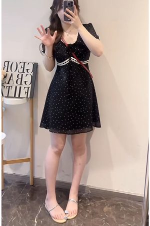 Plus-Size Women's Polka Dot Slimming Dress, Short Sleeve Summer Style, High-End French Temperament, Chic and Stylish for Everyday Wear