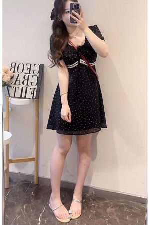 Plus-Size Women's Polka Dot Slimming Dress, Short Sleeve Summer Style, High-End French Temperament, Chic and Stylish for Everyday Wear