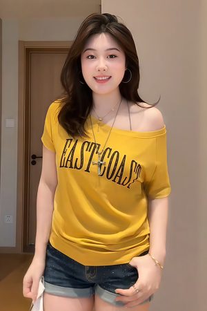 Plus-Size Women's Retro Letter Print Short-Sleeve T-Shirt - 2025 Summer Slanted Shoulder Top for Curvy Fashionistas