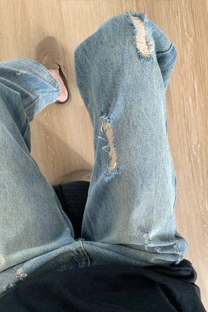 Plus-Size Women's Ripped Wide Leg Jeans for Pear-Shaped Bodies, Loose Straight Fit, Casual Y2K Style