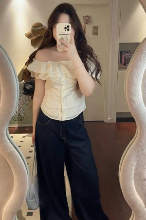 Plus Size Women's Ruffled Off-Shoulder Short Sleeve Shirt - Flattering Summer Style for Curvy Women