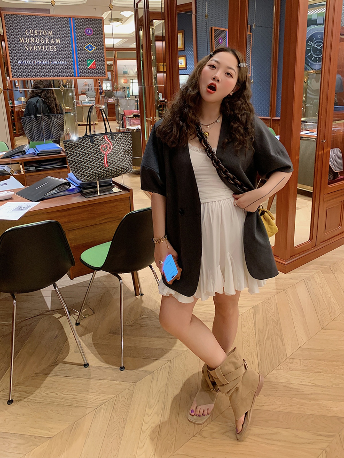 Plus-Size Women's Short-Sleeved Blazer, No Collar, Thin Summer Suit Jacket in Gray - High-End Quality Fashion Outerwear Plus-Size Women's Short-Sleeved Blazer, No Collar, Thin Summer Suit Jacket in Gray - High-End Quality Fashion Outerwear