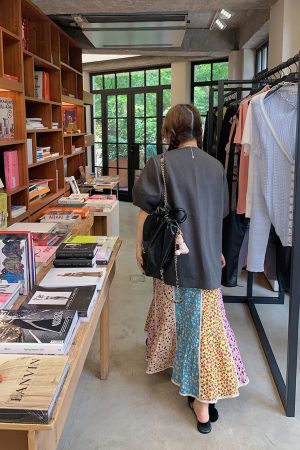 Plus-Size Women's Short-Sleeved Blazer, No Collar, Thin Summer Suit Jacket in Gray - High-End Quality Fashion Outerwear