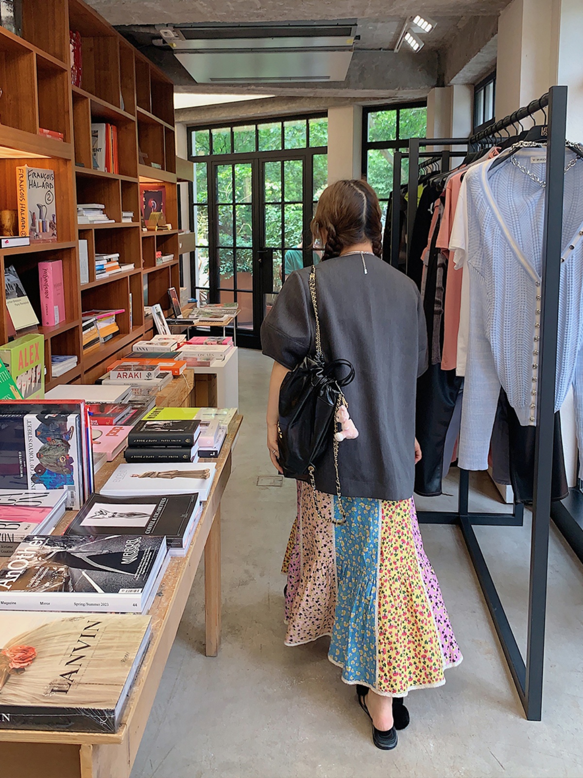 Plus-Size Women's Short-Sleeved Blazer, No Collar, Thin Summer Suit Jacket in Gray - High-End Quality Fashion Outerwear Plus-Size Women's Short-Sleeved Blazer, No Collar, Thin Summer Suit Jacket in Gray - High-End Quality Fashion Outerwear