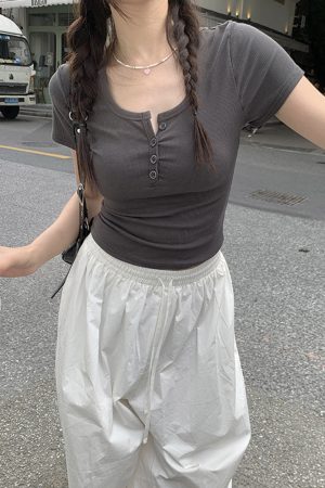 Plus-Size Women's Slim-Fit Short Sleeve T-Shirt - 2025 Summer Versatile Basic Top for Curvy Style