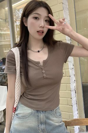 Plus-Size Women's Slim-Fit Short Sleeve T-Shirt - 2025 Summer Versatile Basic Top for Curvy Style