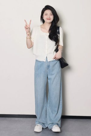 Plus Size Women's Summer Short Sleeve Ice Silk Knitted Top - Flattering Square Neck French Style Blouse for Curvy Figures