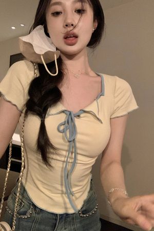 Plus Size Women's Summer Short Sleeve T-Shirt – Spicy Slim Fit Tummy-Covering Tie Top for a Trendy Look