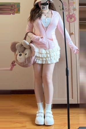 Plus-Size Yoga Jacket - Versatile Slimming Ice Silk Sun Protection Top for Summer Fashion - Lightweight Stylish Outerwear for Curvy Women